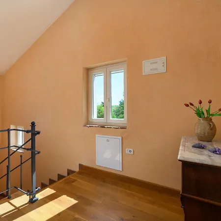 Lipa Villa