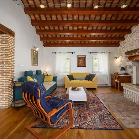 Lipa Villa