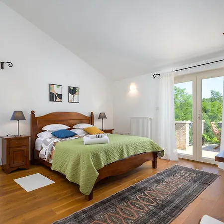 Lipa Villa Krnica